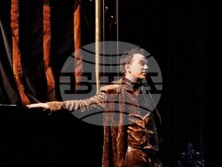 „Евридика" от Жан Ануи в театър „Българска армия", снимка – Даниел Димитров/БТА