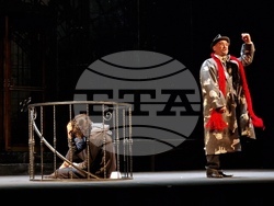 „Евридика" от Жан Ануи в театър „Българска армия", снимка – Даниел Димитров/БТА