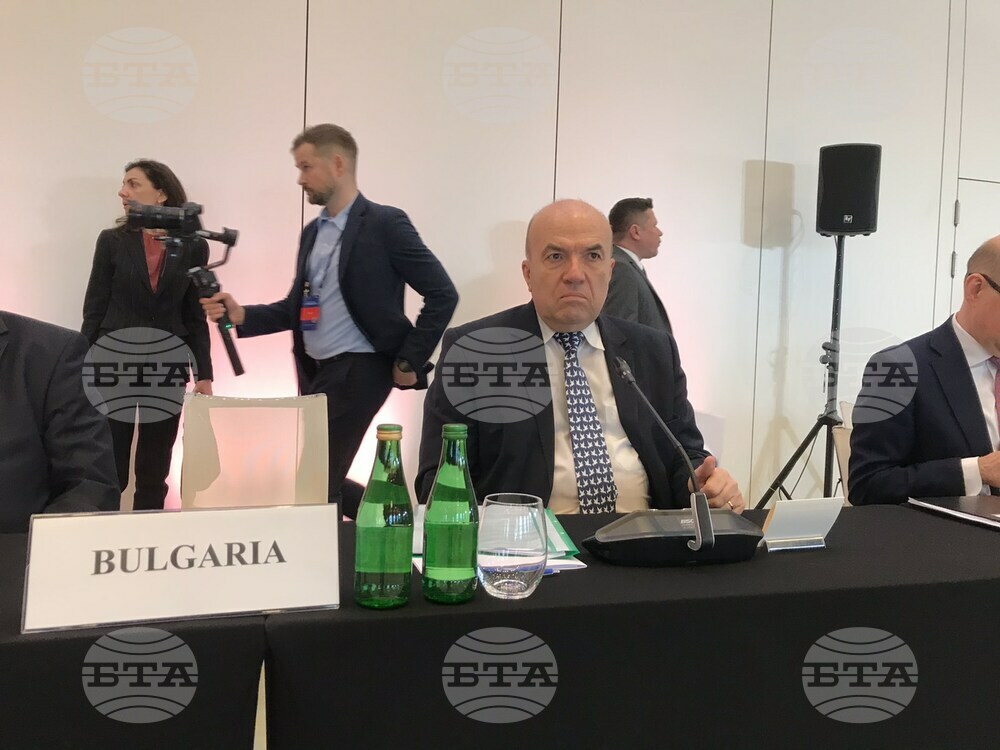 Foreign Minister Milkov: Bulgaria Expects US Replacement Capacities for Armed Forces