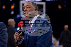 Spurs 76ers Basketball