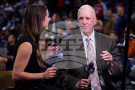 Spurs 76ers Basketball