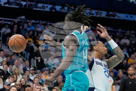 Mavericks Hornets Basketball