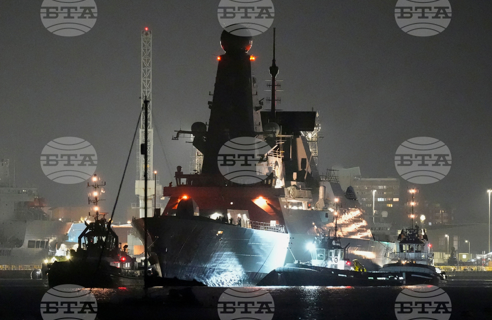 Военният кораб, който Великобритания обеща да изпрати в Кипър, ще пристигне най-рано следващата седмица, заяви британски представител