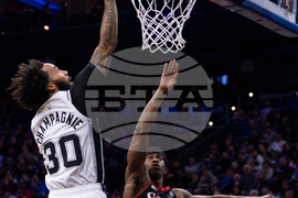 Spurs 76ers Basketball