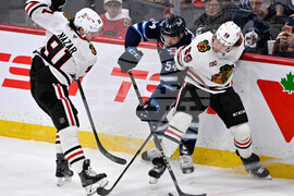 Blackhawks Jets Hockey