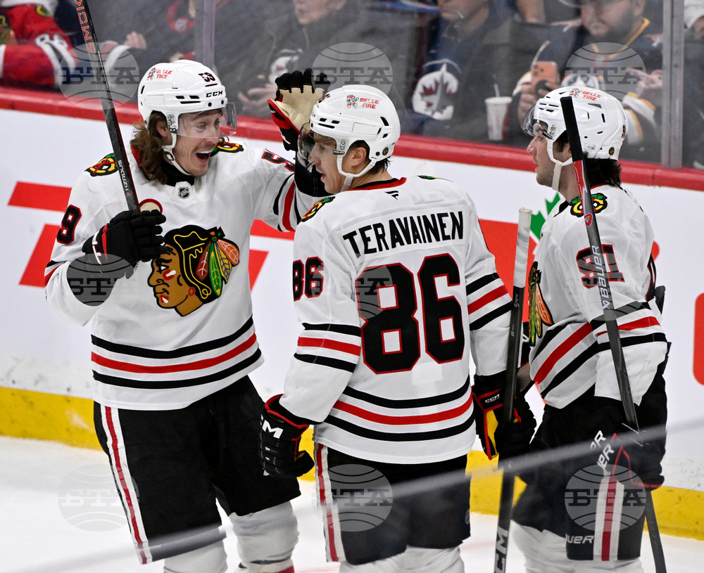 Blackhawks Jets Hockey