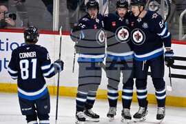 Blackhawks Jets Hockey