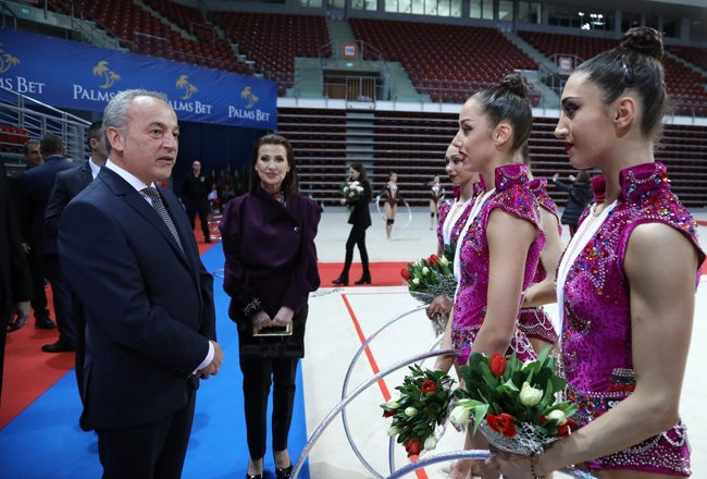 Премиерът Донев беше гост на официалното откриване на Световната купа по художествена гимнастика