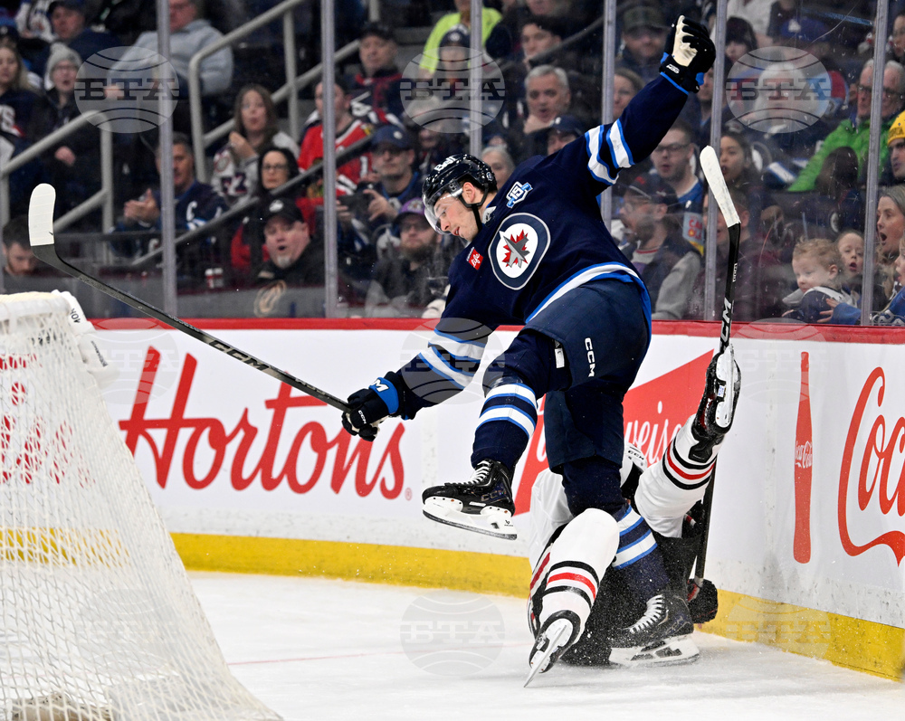 Blackhawks Jets Hockey