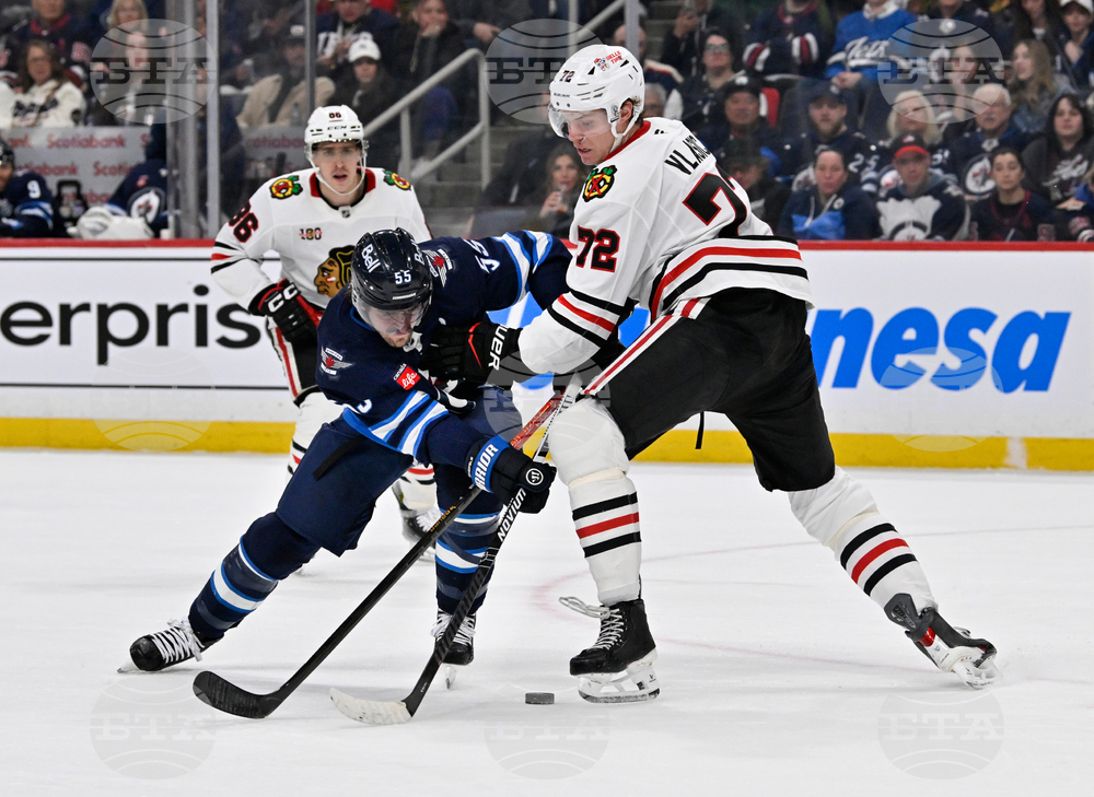 Blackhawks Jets Hockey