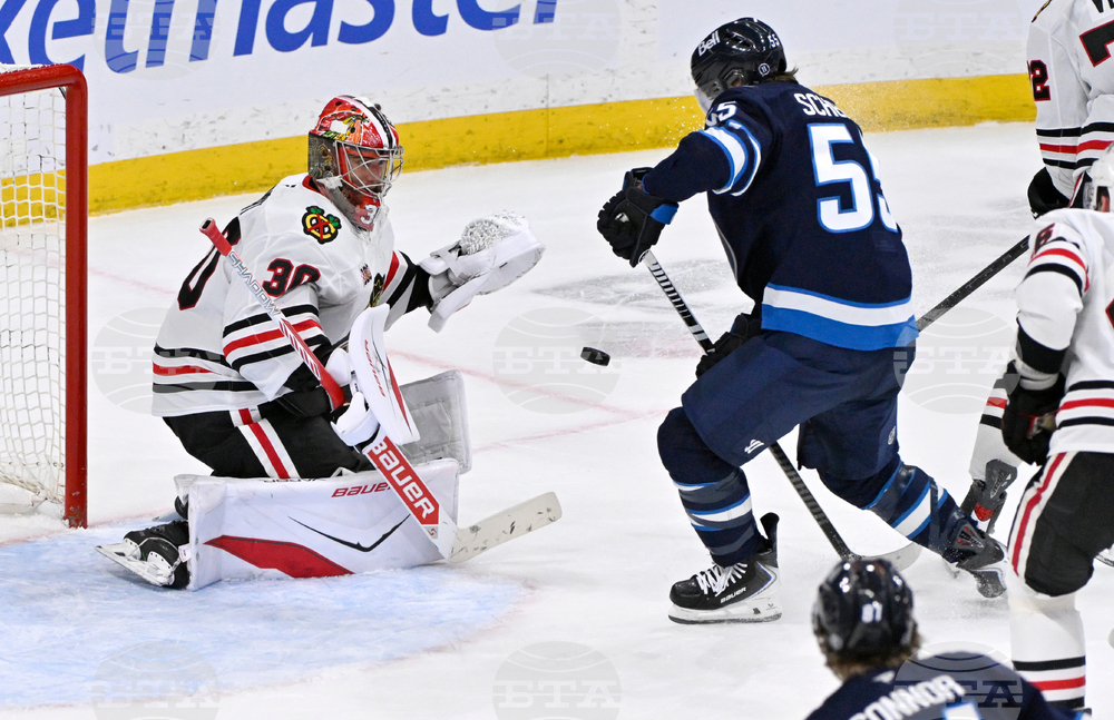 Blackhawks Jets Hockey