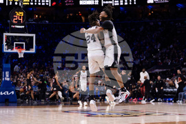 Spurs 76ers Basketball