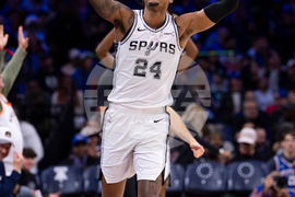 Spurs 76ers Basketball