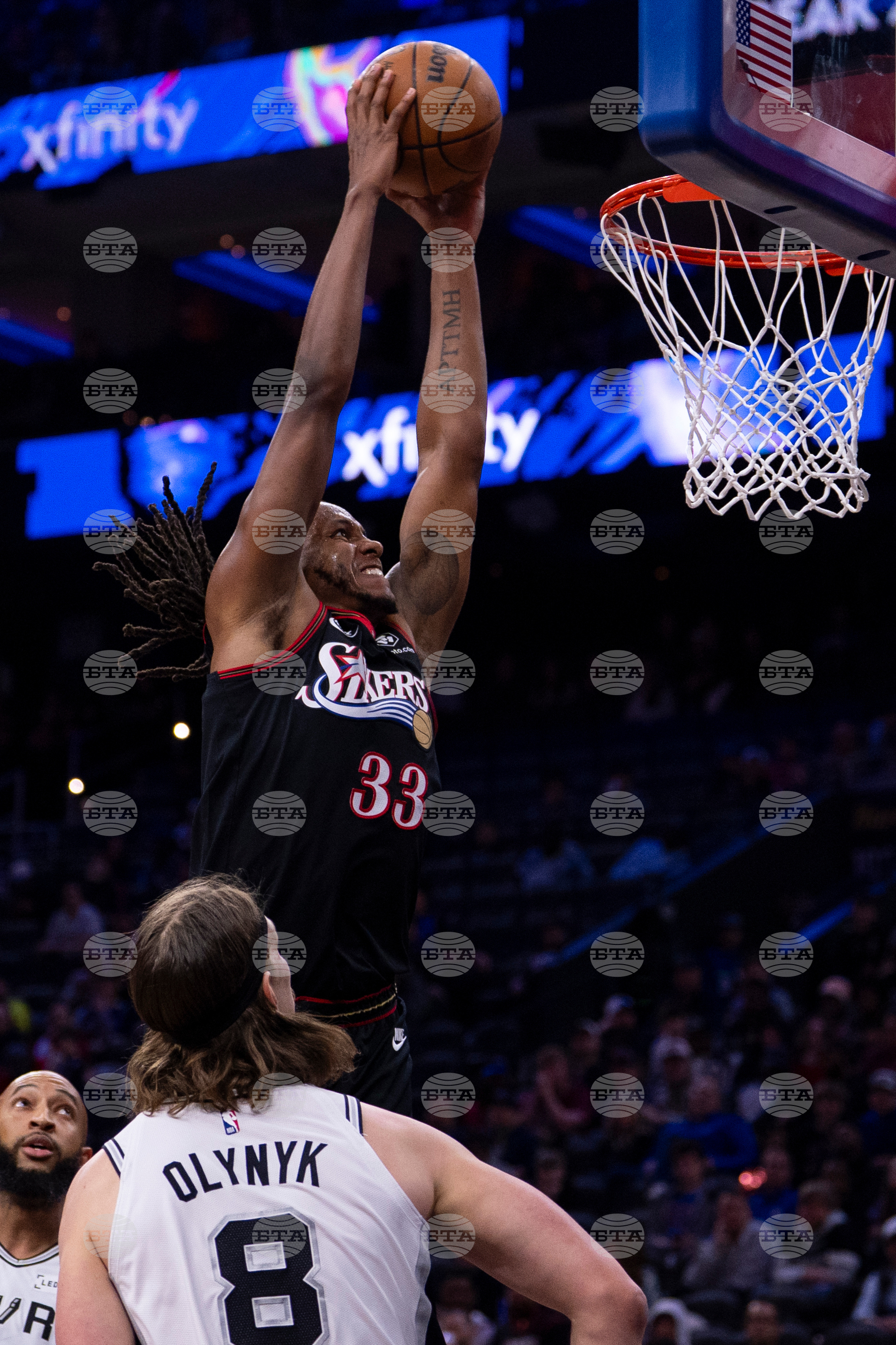 Spurs 76ers Basketball