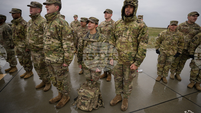 Решението да не бъдат сменени заминаващите си от Румъния американски войници не е американско изтегляне от Европа, обяви армията на САЩ