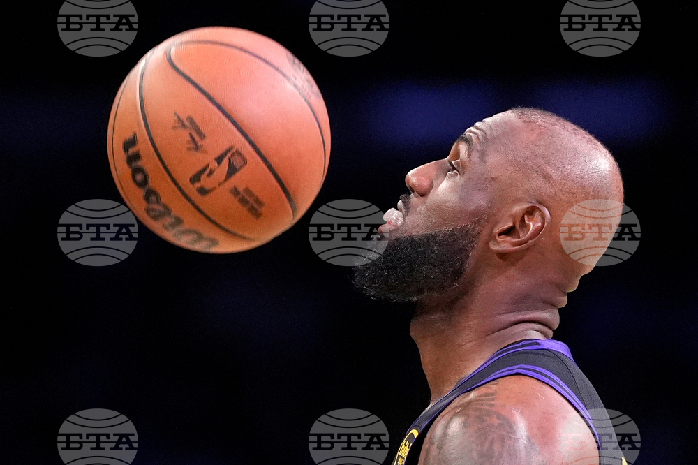 Pelicans Lakers Basketball