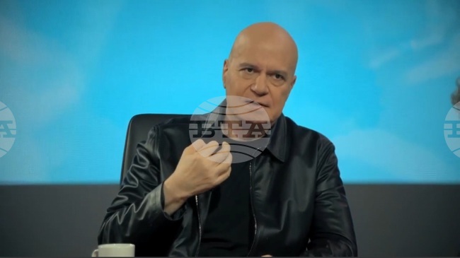 Бюджетът за 2026 г. беше твърде социален, направих компромис заради протестиращите, каза председателят на ИТН Слави Трифонов