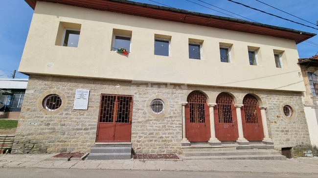 Оркестър „Пирински звуци“ гостува в котленското село Градец