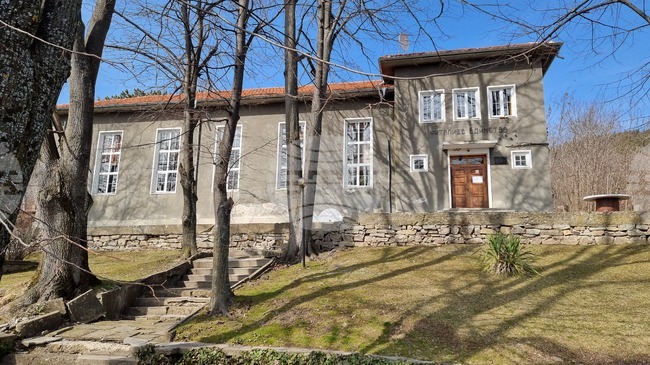 Дигитален клуб е открит в Народно читалище „Единство–1870“ в котленското село Жеравна 