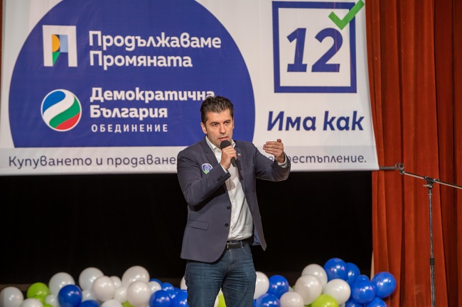 Кирил Петков и ген. Атанас Атанасов в Шумен: Да запретнем ръкави заедно