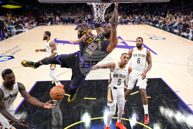 APTOPIX Pelicans Lakers Basketball