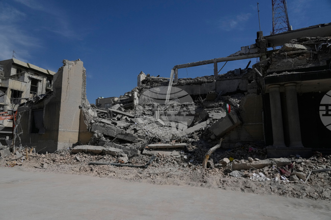 Израелската армия съобщи, че е ударила ключов ирански военен комплекс, Техеран съобщи, че е пострадал дворецът "Голестан", обект на ЮНЕСКО