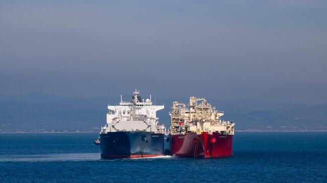 Министерство на енергетиката: България зарежда втечнен газ на предкризисни цени