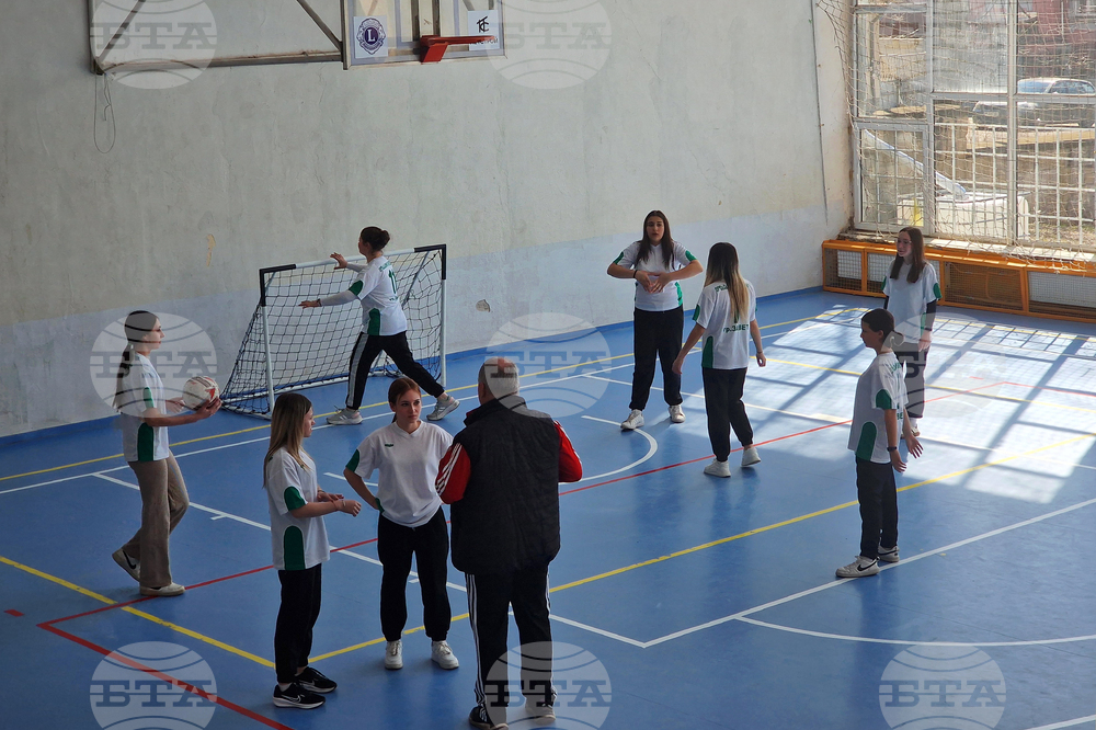 Разград - турнир - мини футбол - 8 март