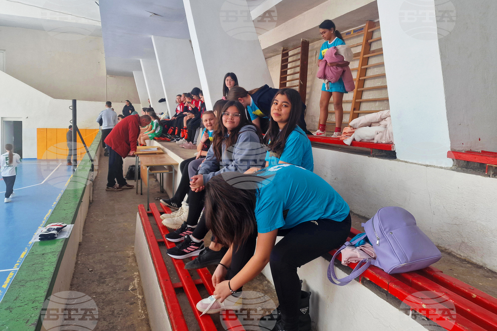 Разград - турнир - мини футбол - 8 март