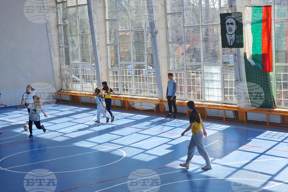 Разград - турнир - мини футбол - 8 март