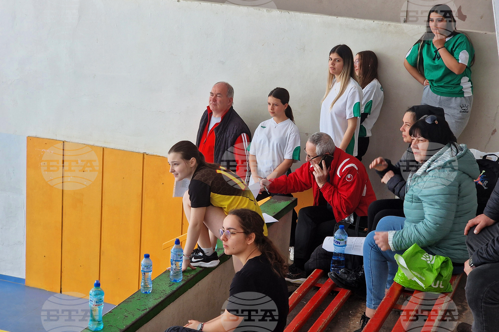 Разград - турнир - мини футбол - 8 март