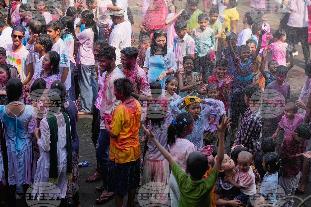 Myanmar Holi Festival