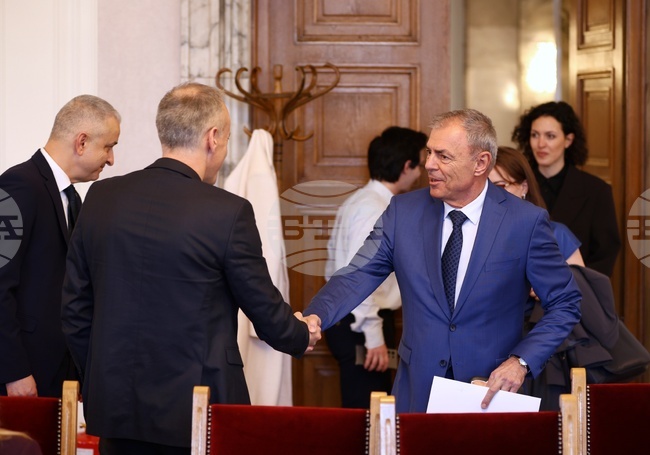 Ще продължим политиката във висшето образование, която е свързана с пазара на труда, каза служебният образователен министър Сергей Игнатов