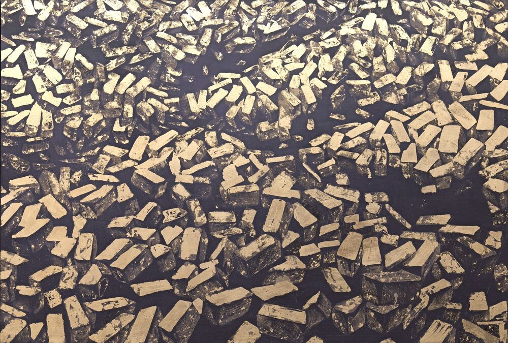 Красимир Терзиев работи по темите за перспективата и светлината в изложбата „База и надстройка“ 