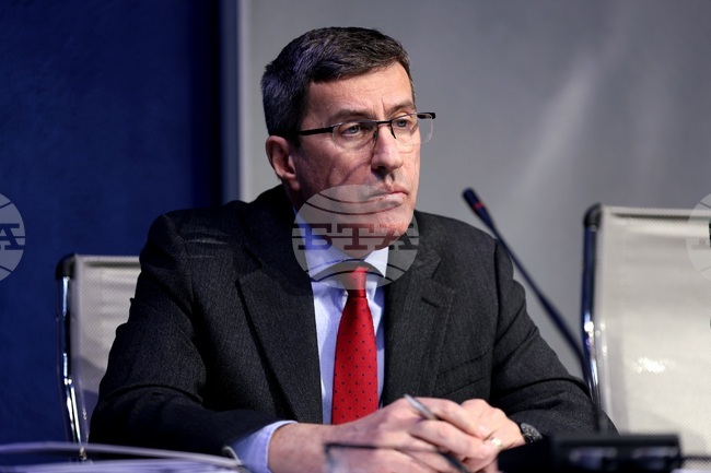 Ще се радваме след полунощ да посрещнем нашите съграждани живи и здрави на родна земя, каза Николай Ванчев от Кризисния щаб към МВнР