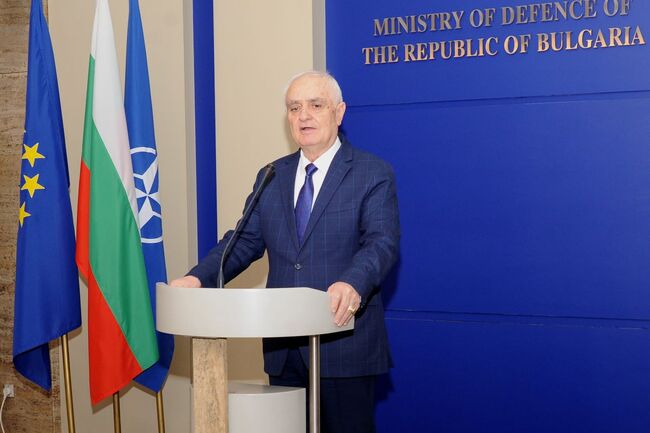 Министърът на отбраната Атанас Запрянов: Предприемат се мерки за защитата на мира, спокойствието на българските граждани и защитата на нашата територия