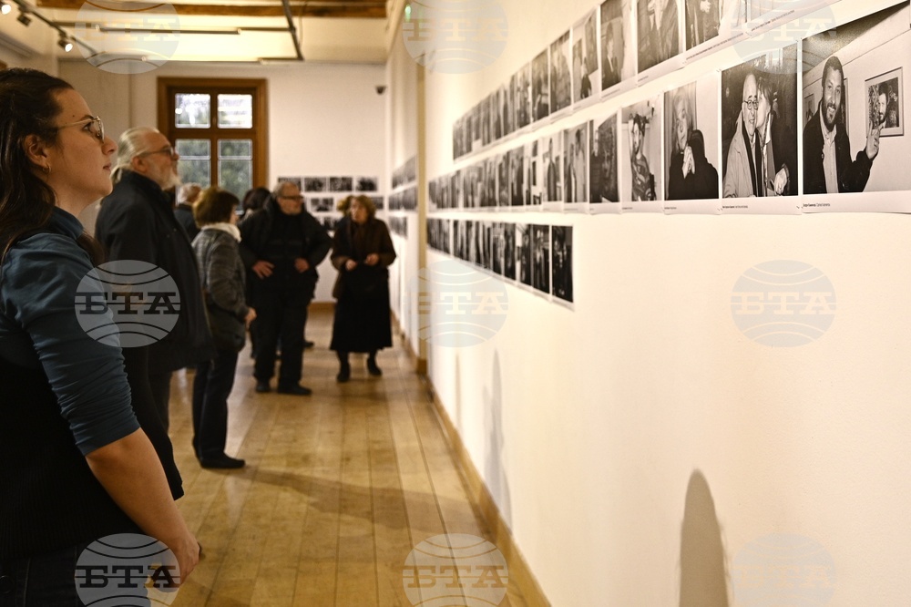 Изложба посветена на паметта на Камелия Чекарлиева-Минчева - откриване