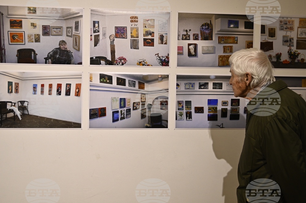 Изложба посветена на паметта на Камелия Чекарлиева-Минчева - откриване