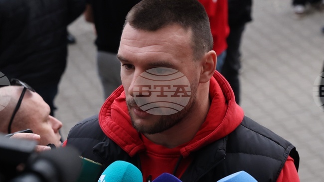 БФ Борба покани Кирил Милов, Семен Новиков и всички национали от ЦСКА на среща в централата си