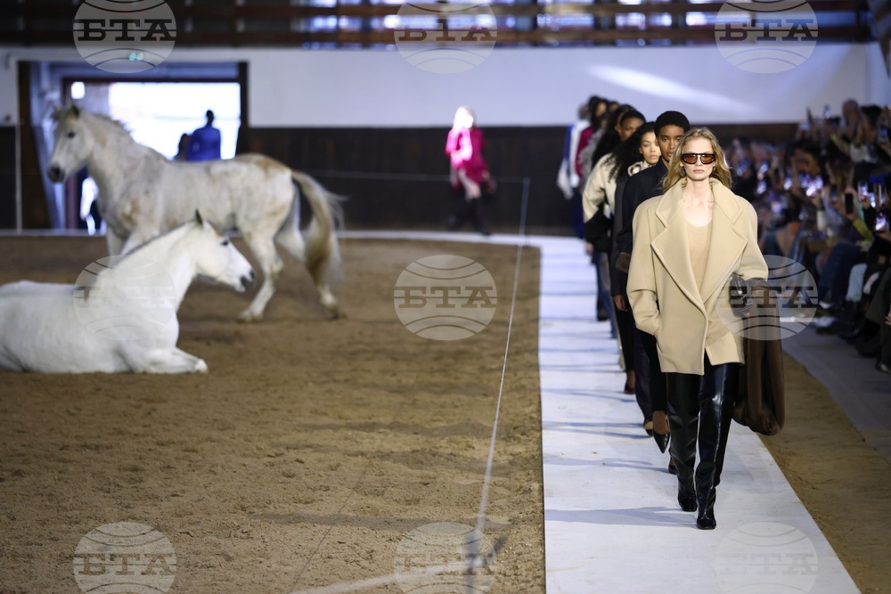 France Fashion Stella McCartney F/W 26/27