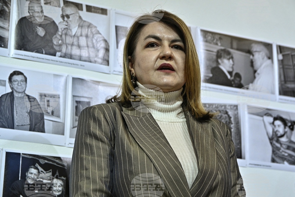 Изложба посветена на паметта на Камелия Чекарлиева-Минчева - откриване