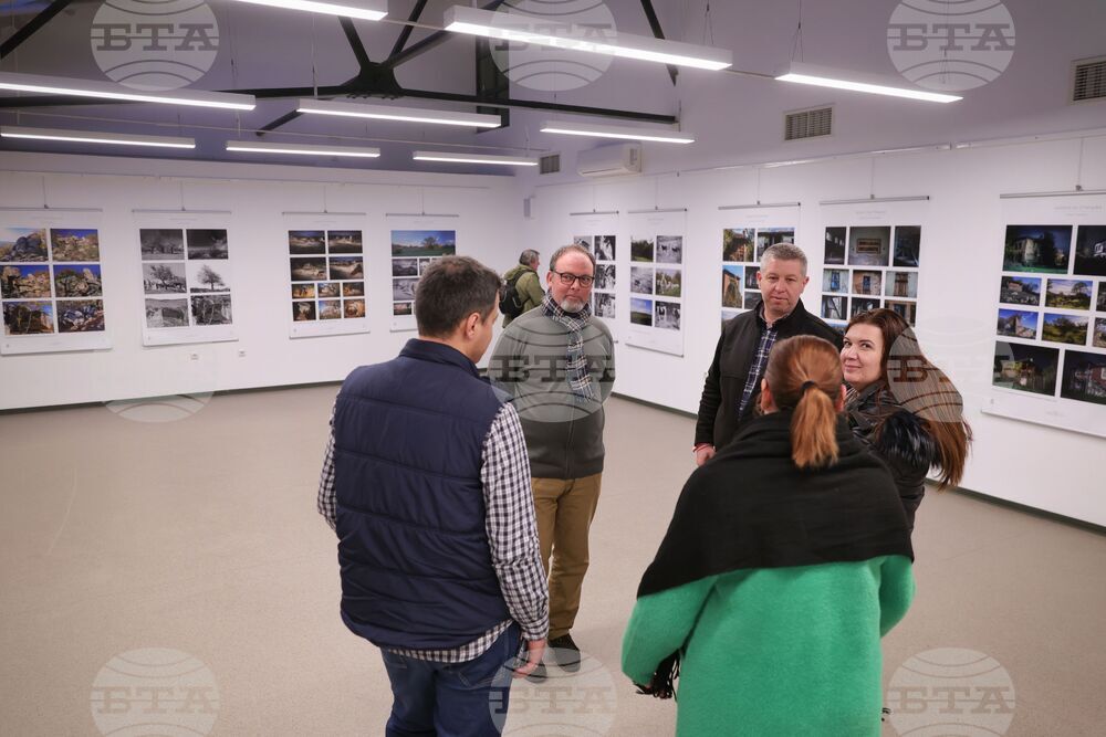Бургас - Национална художествена академия - изложба - фотография
