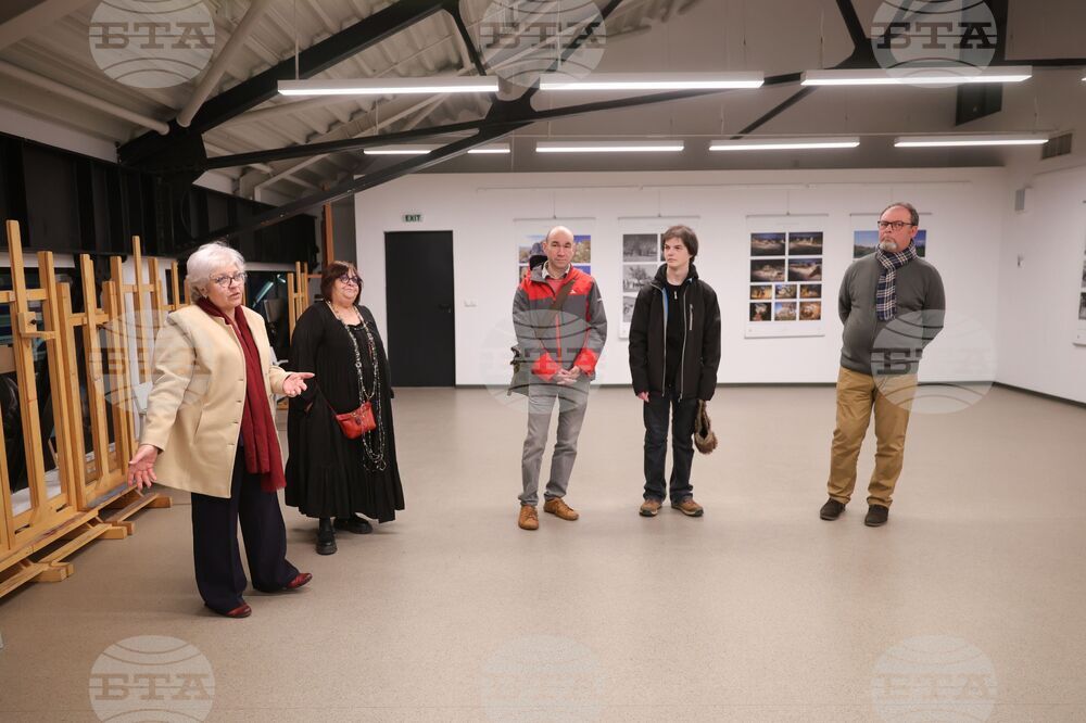 Бургас - Национална художествена академия - изложба - фотография