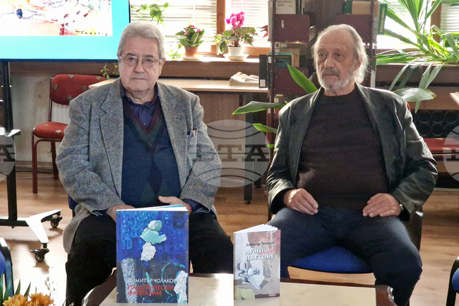 В Търговище представиха литературното творчество на художника и преподавател по живопис проф. Димитър Чолаков