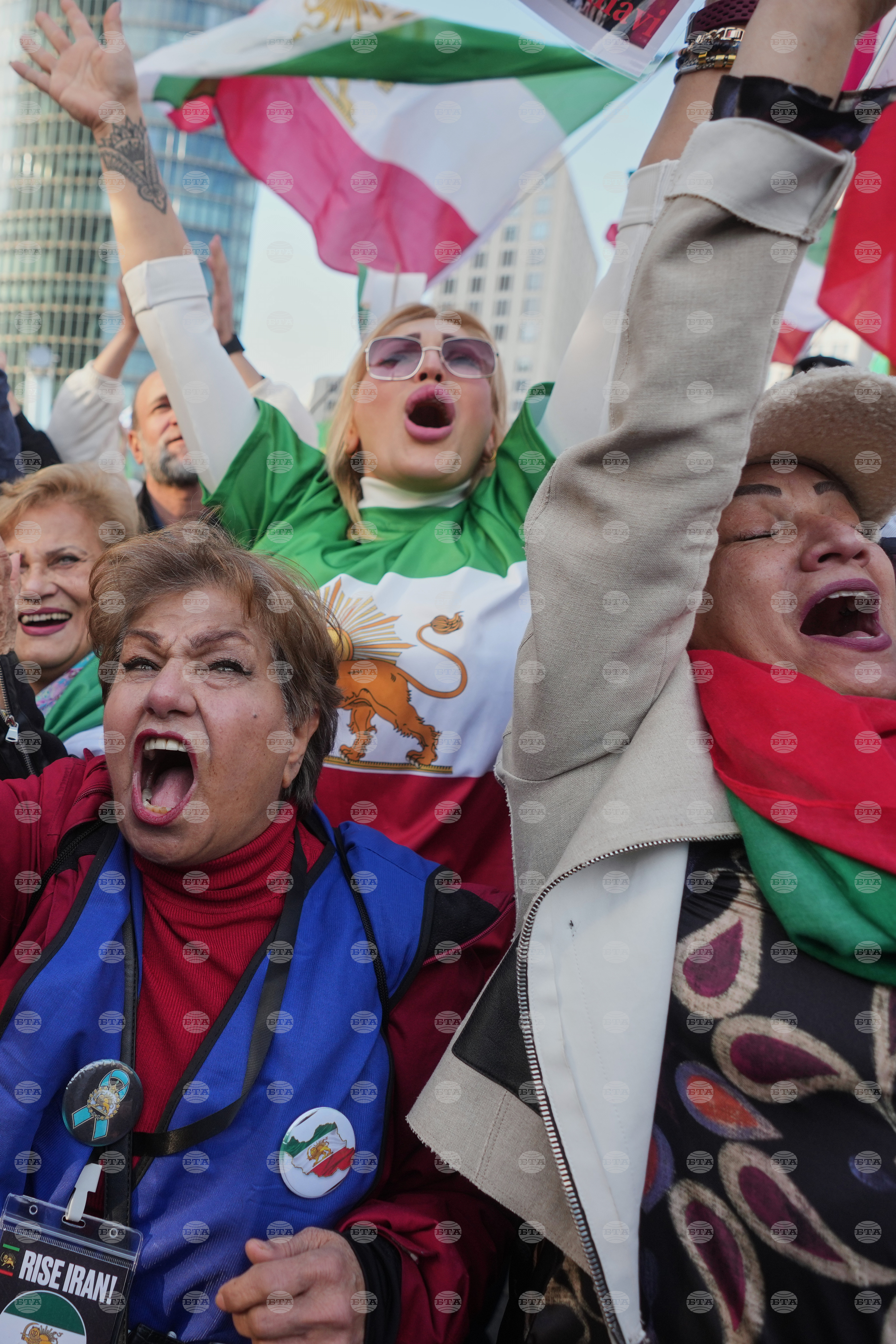 Top Vertical Photos Photo Gallery