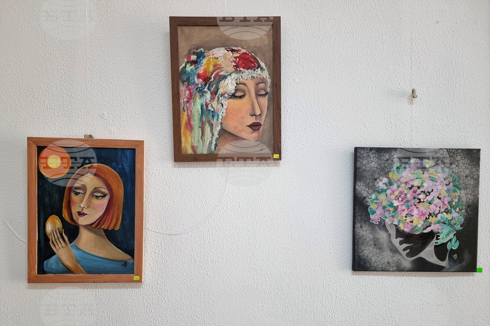 Ямбол - изложба „Молитва за пролет“ на Ваня Велева - откриване