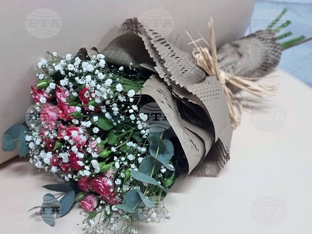 Ямбол - изложба „Молитва за пролет“ на Ваня Велева - откриване