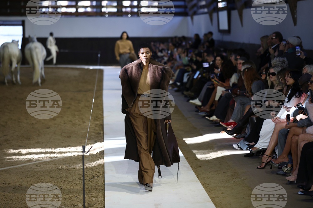 France Fashion Stella McCartney F/W 26/27