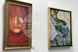 Казанлък - изложба - „Женското начало“