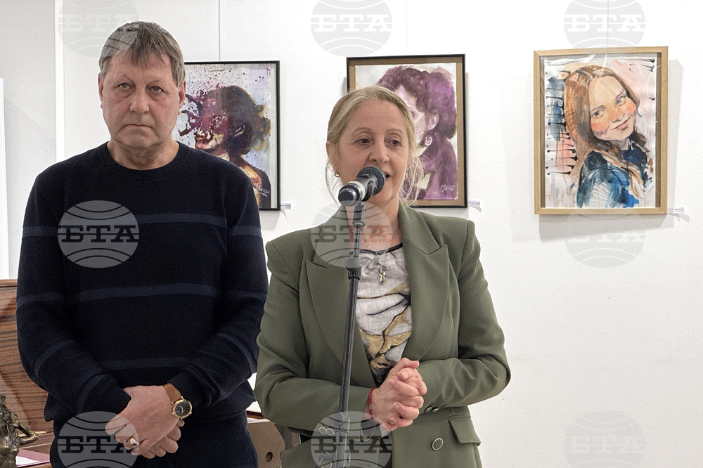 Казанлък - изложба - „Женското начало“